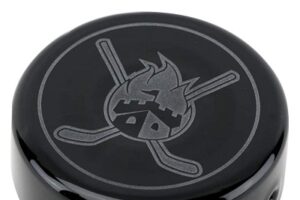 Hockey Puck Hand Pipe
