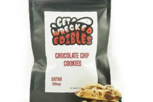 Get Wrecked Edibles – Chocolate Chip Cookies 100mg THC (Sativa)