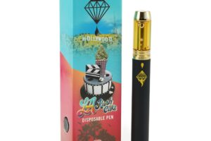 Diamond Concentrates – LA Kush Cake Disposable Pen